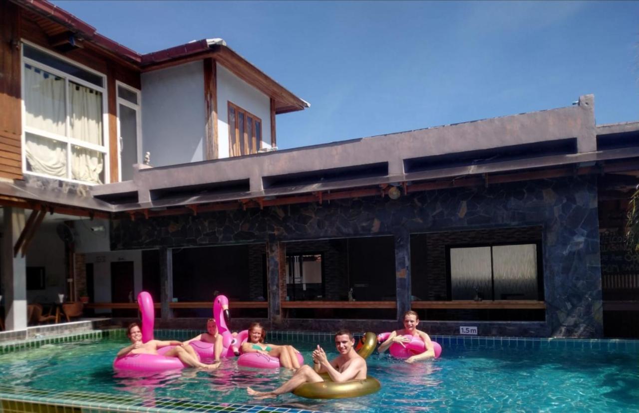 Billabong Hostel Baan Tai Exterior photo